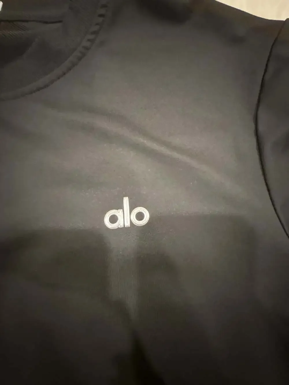 Alo Yoga Women's Black Crewneck Cropped Sweatshirt